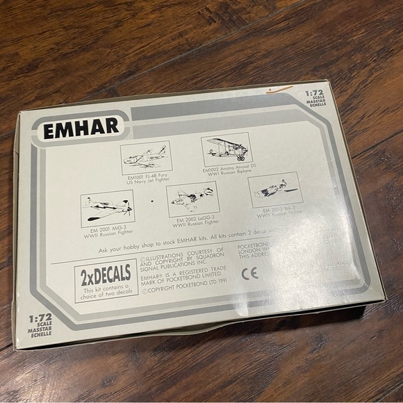 EMHAR EM3002 Demon F3H -2N or F3H-2M 1/72 Scale Model Kit, Open Box Complete - Picture 4 of 9